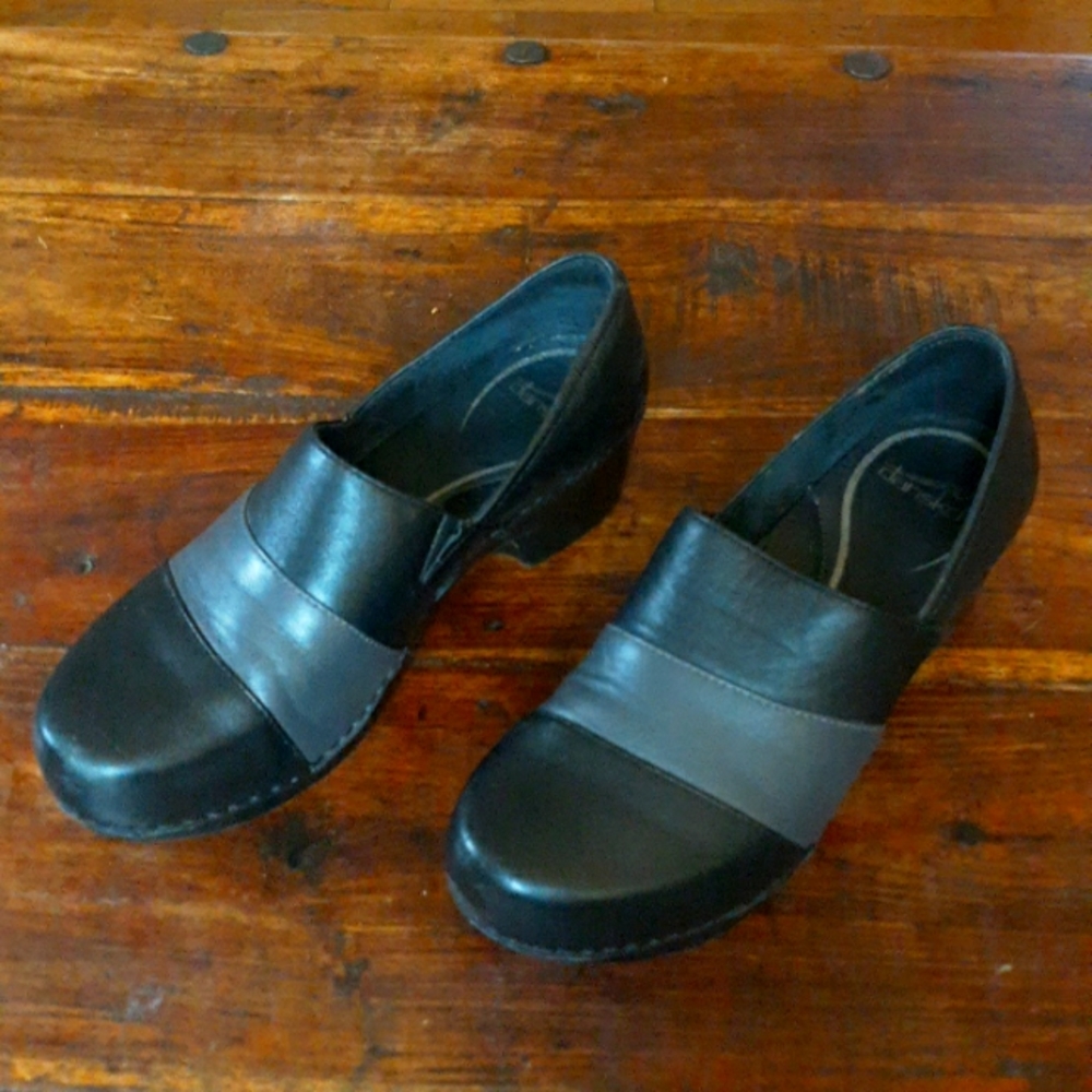 Dansko Tenley black and gray clogs 41